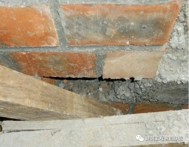 墻面為什么總開裂?15個原因,施工請注意! 第10張 墻面為什么總開裂?15個原因,施工請注意! 第10張