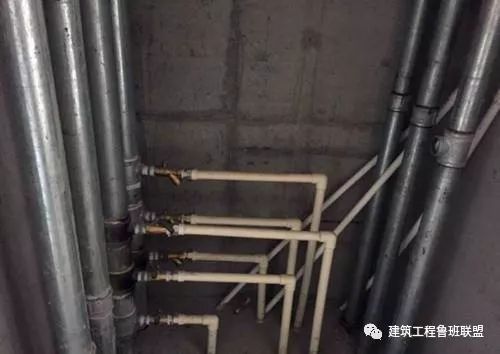 施工現(xiàn)場質量檢查的八字真經(jīng)：看、摸、敲、照、靠、量、吊、套  第4張